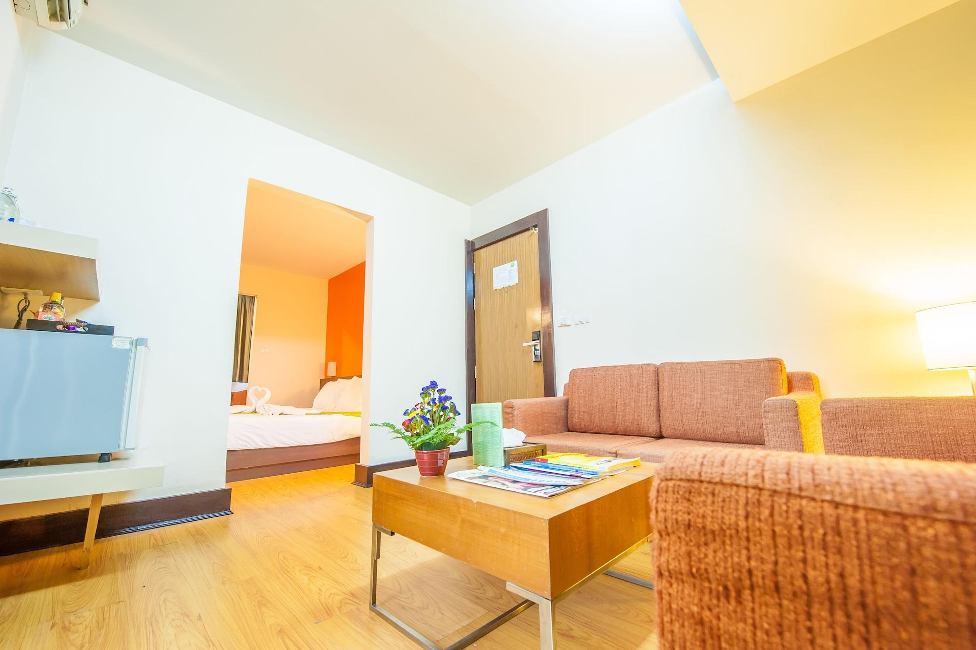 The Seasons Huamark Hotel 3*